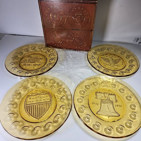 American Bicentennial Amber 8" Salad Plates with Original Box Anchor Hocking - Picture 8 of 12